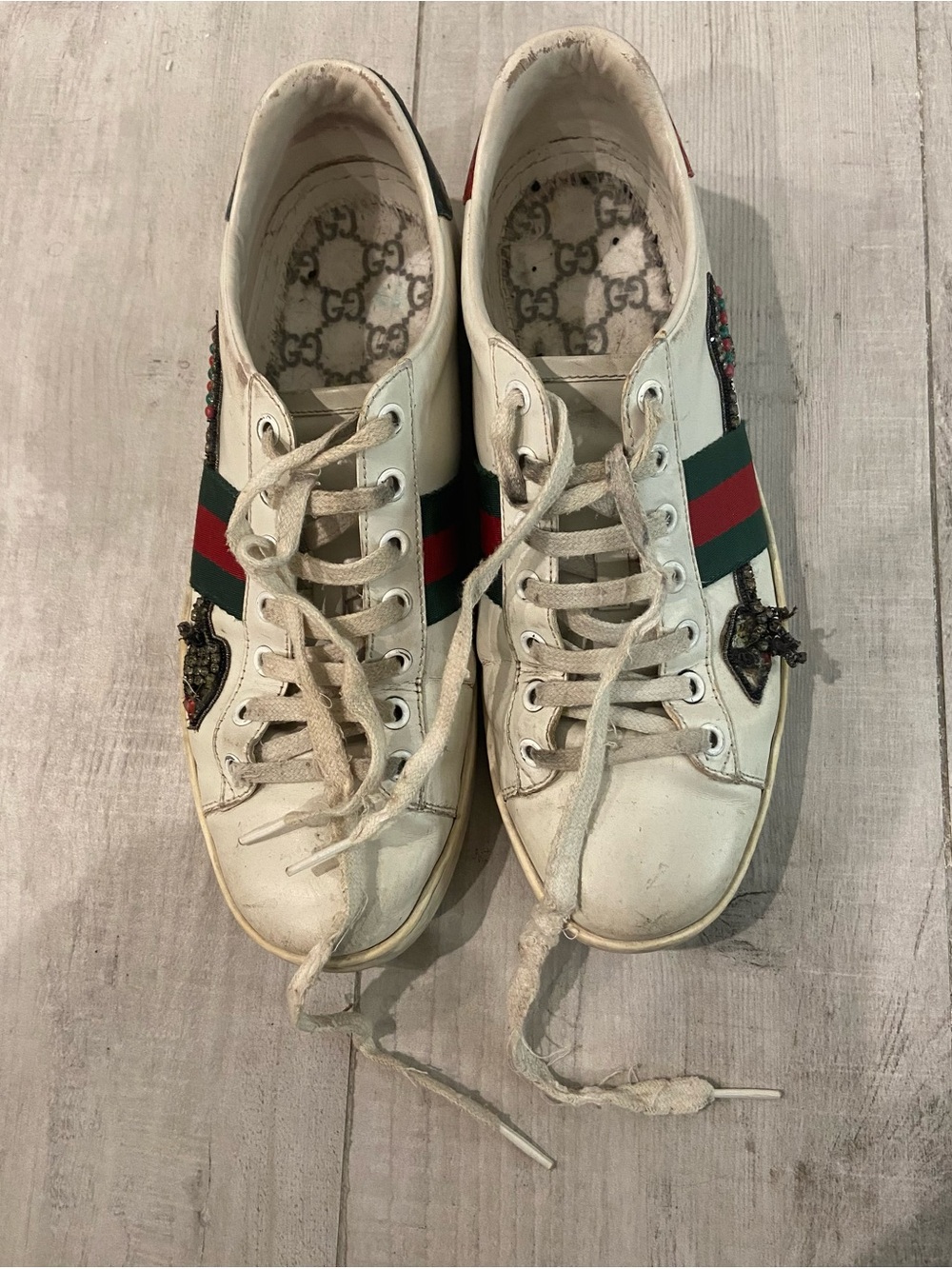 Gucci Women’s White Leather Signature Stripe Sneakers